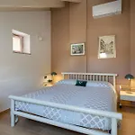Arona Cottage Вилла Арона