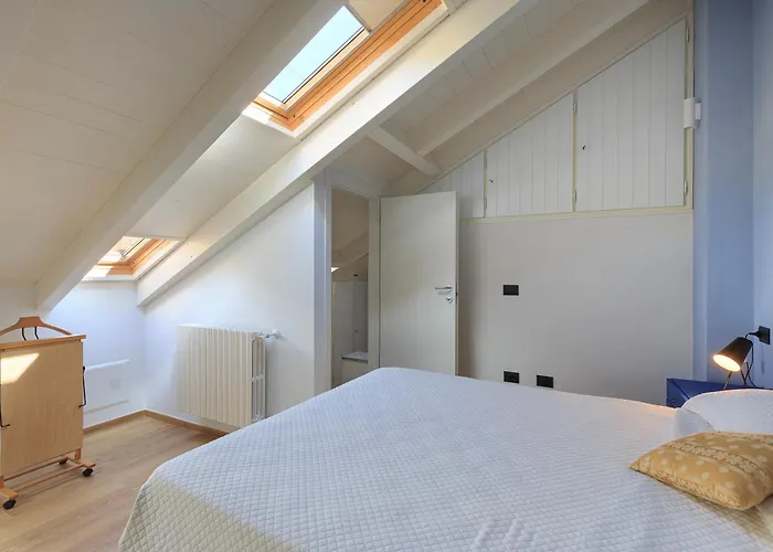 Arona Cottage *